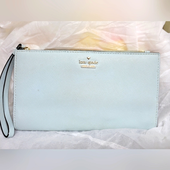 Kate Spade Pale Blue Leather Cameron Street Eliza Wristlet/Wallet - Picture 1 of 4
